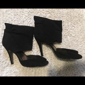 Steve Madden anklet pumps